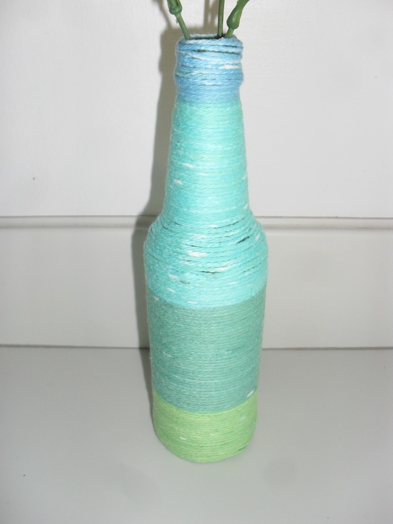 wrap yarn around a bottle