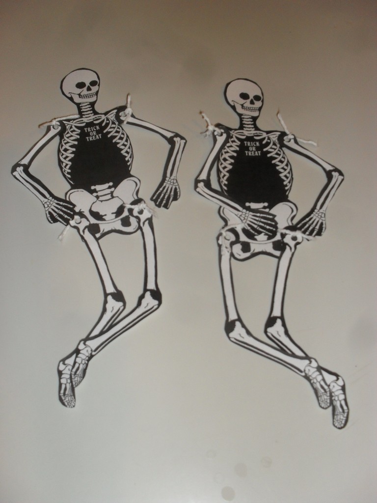 skeleton halloween decorations