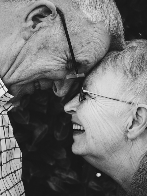 Downsizing in Retirement happy couples
