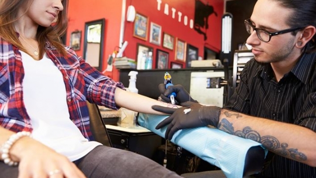 Know More about the Qualities of an Expert Tattoo Artist