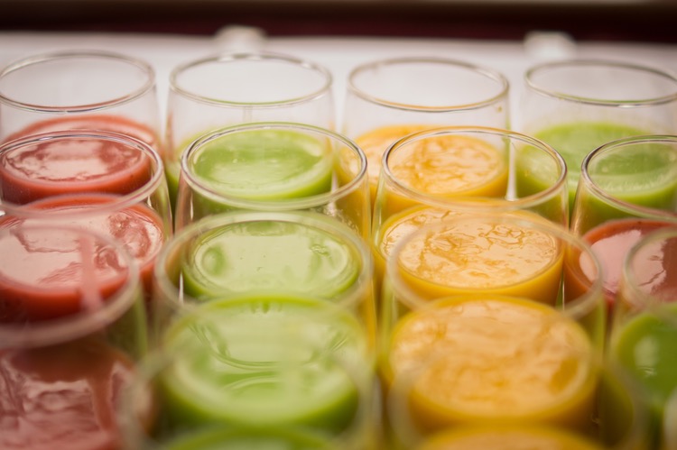 Smoothies in order in a row