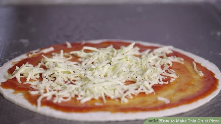 thin crust pizza prep