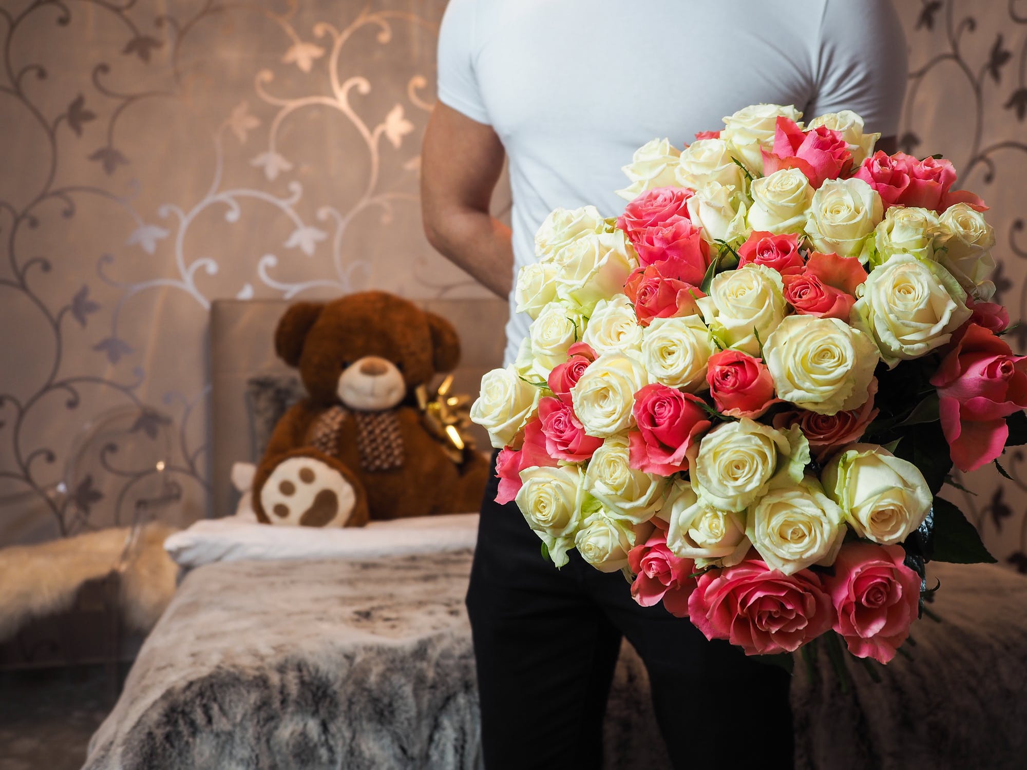 Gifting Flowers to Your Lady Love - Know the Variety