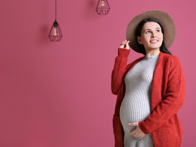 What to wear during pregnancy? in red