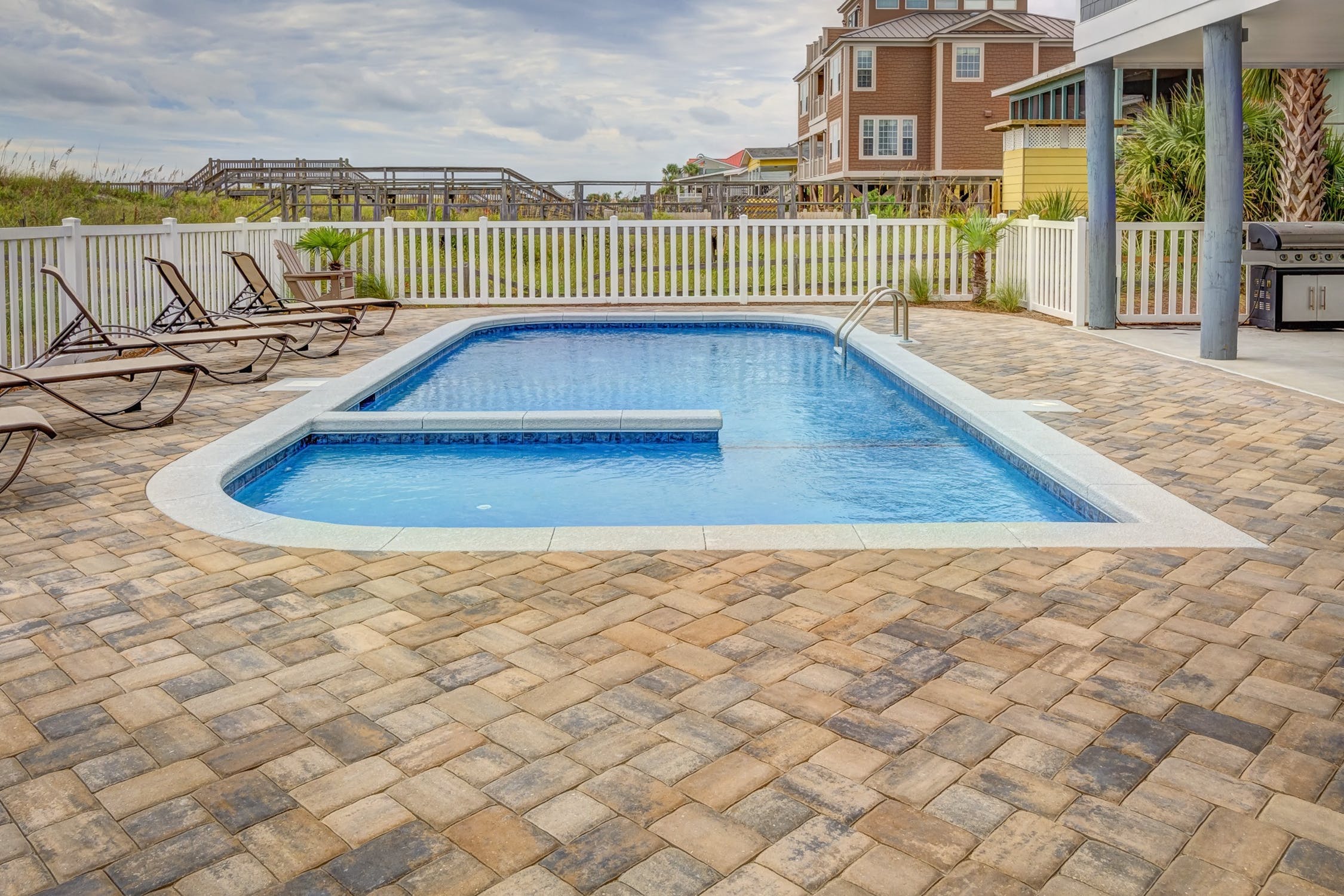 Maintain the Shine and Luster of Your Glass Pool Fencing with These Tips