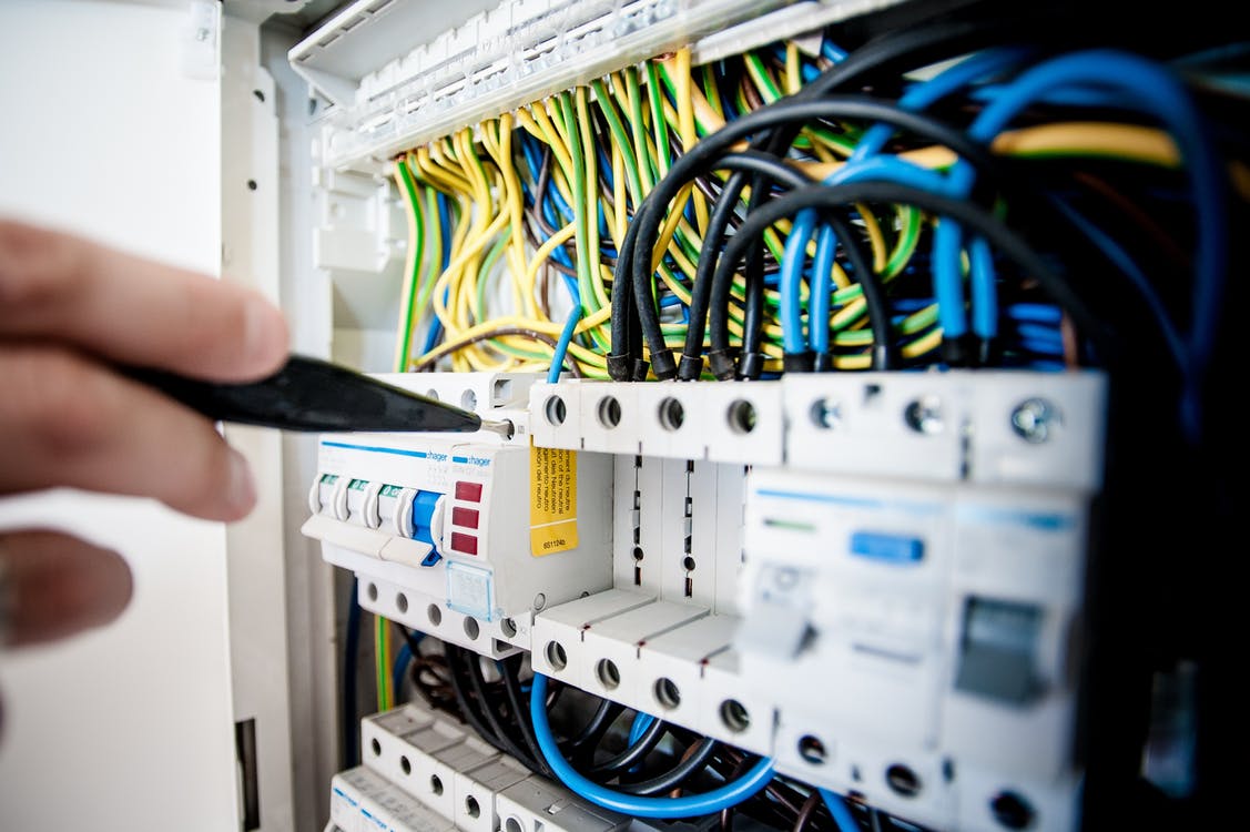 Finding The Right Electrical Company For Your Home 