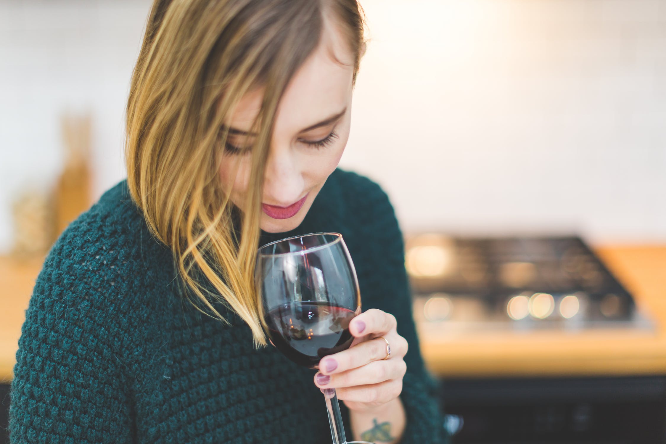 4 Wine Etiquette You Must Know for a Divine Experience