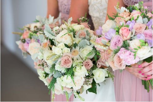 10 steps for choosing garden roses for your special event