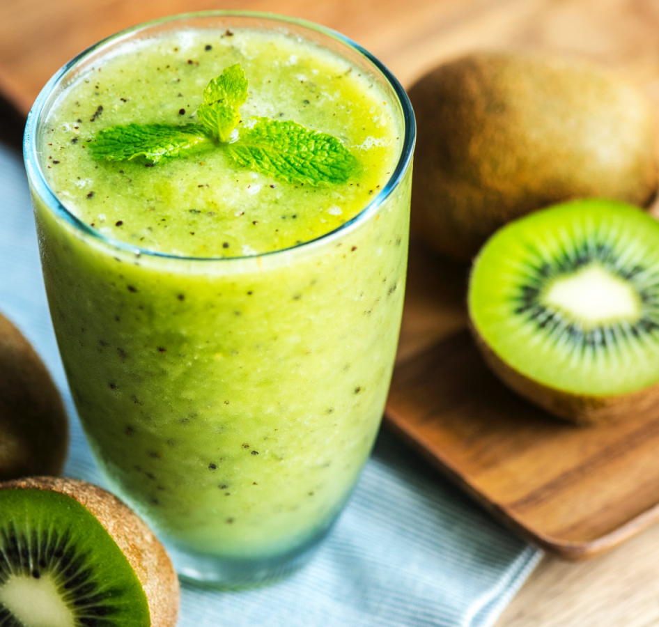 How To Detox Your Body - 5 Easy Ways green smoothie