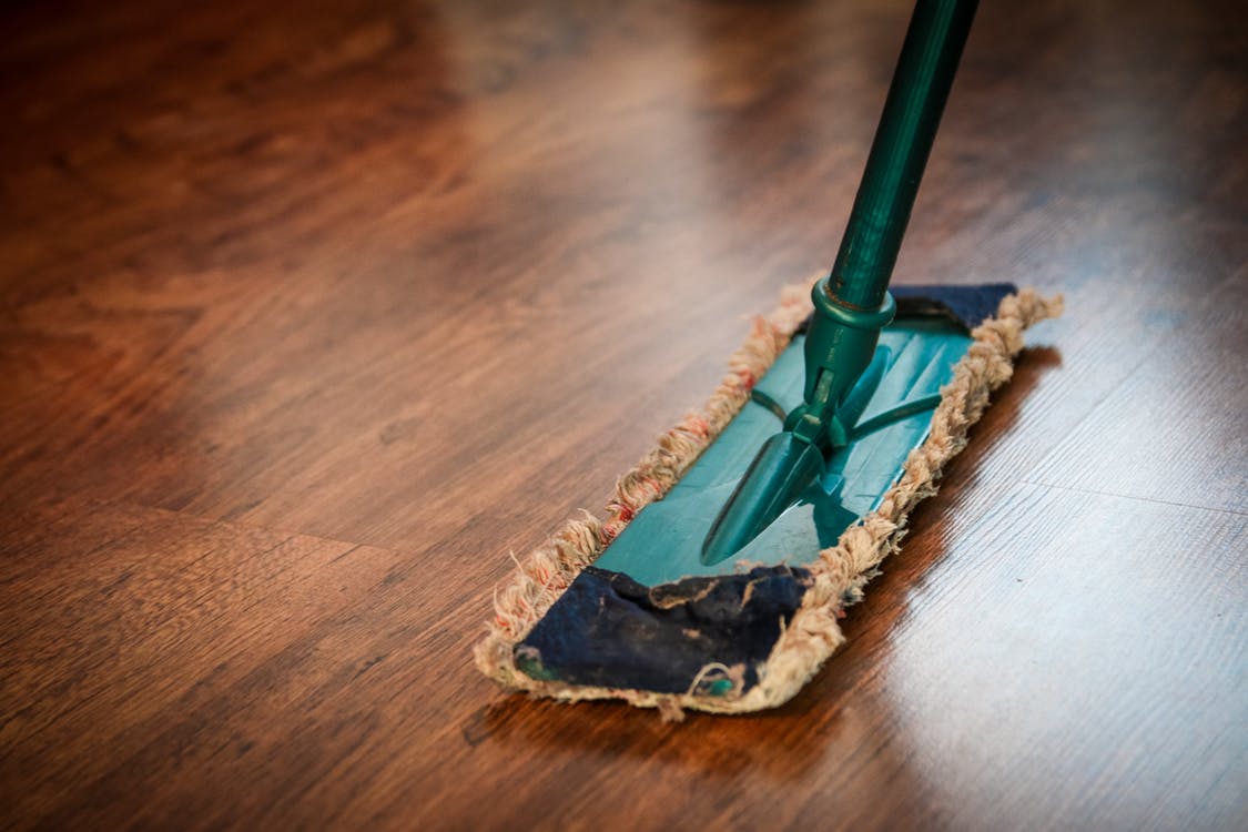 3 Tips to Cleaning a Dirty Floor