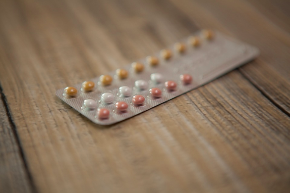 Birth Control Method: Combination Birth Control Pill and Facts on Apri