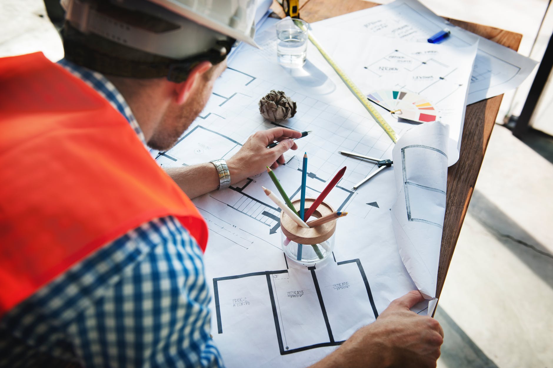 What You Should Consider When Hiring a Contractor for Home Improvement