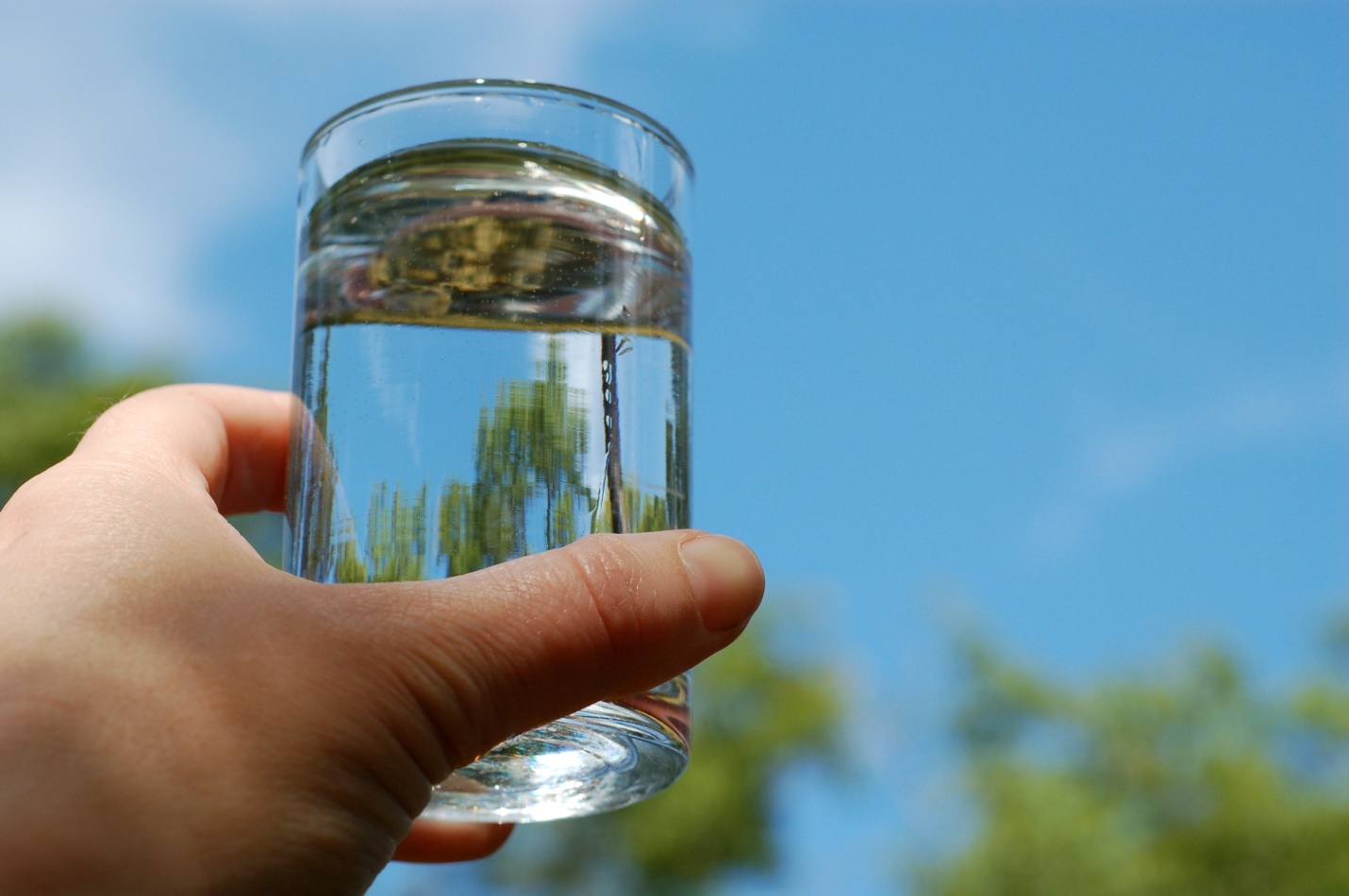 5 important factors to consider when choosing a water filtration system clear water glass