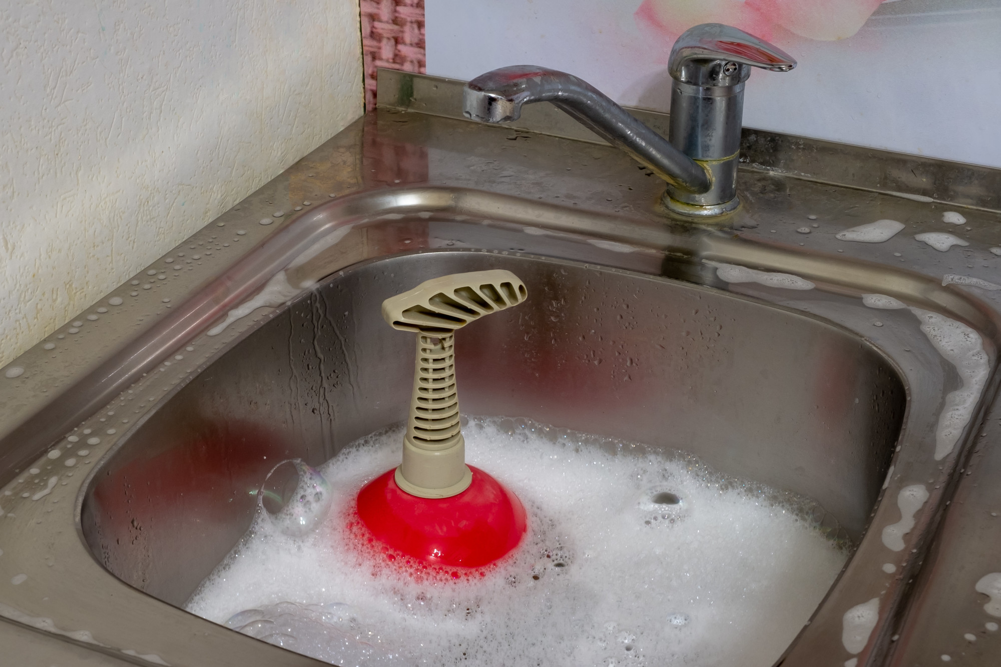 7 Easy Ways to Unclog Drains You Need to Know