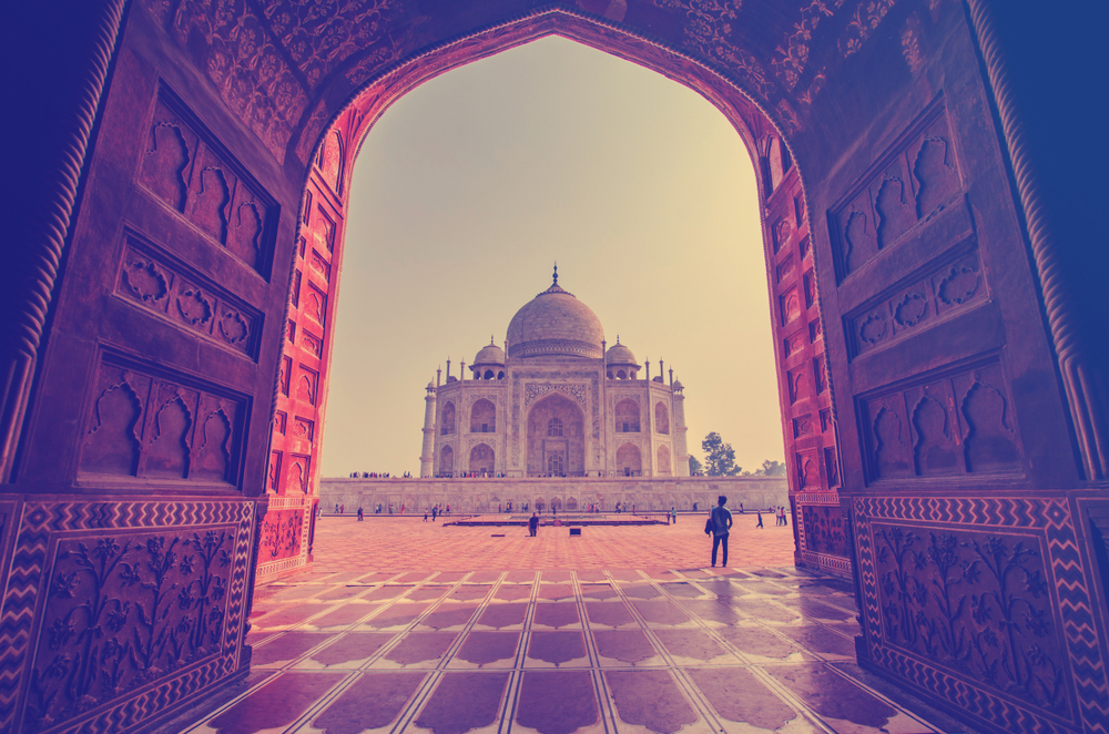 What Canadians Should Know Before Visiting India