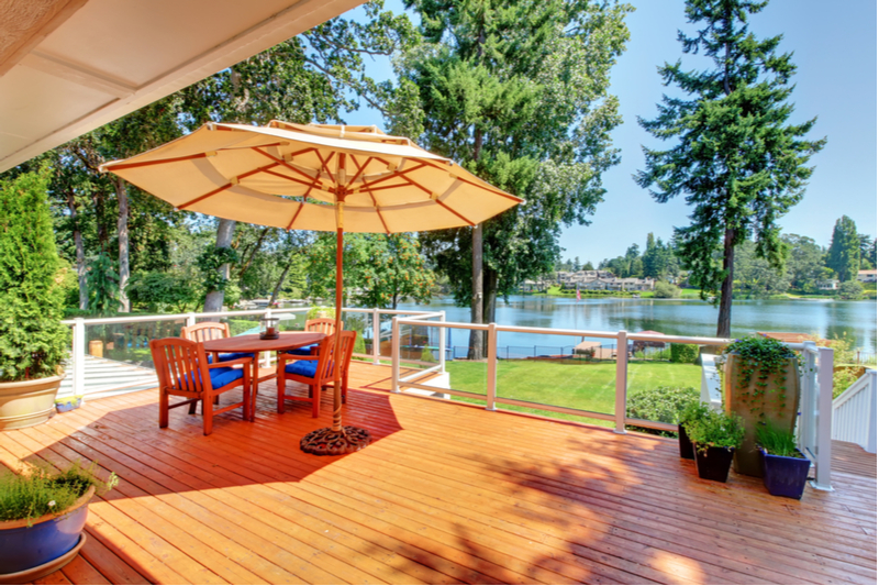 Do’s and Don’t of Hiring a Deck Contractor