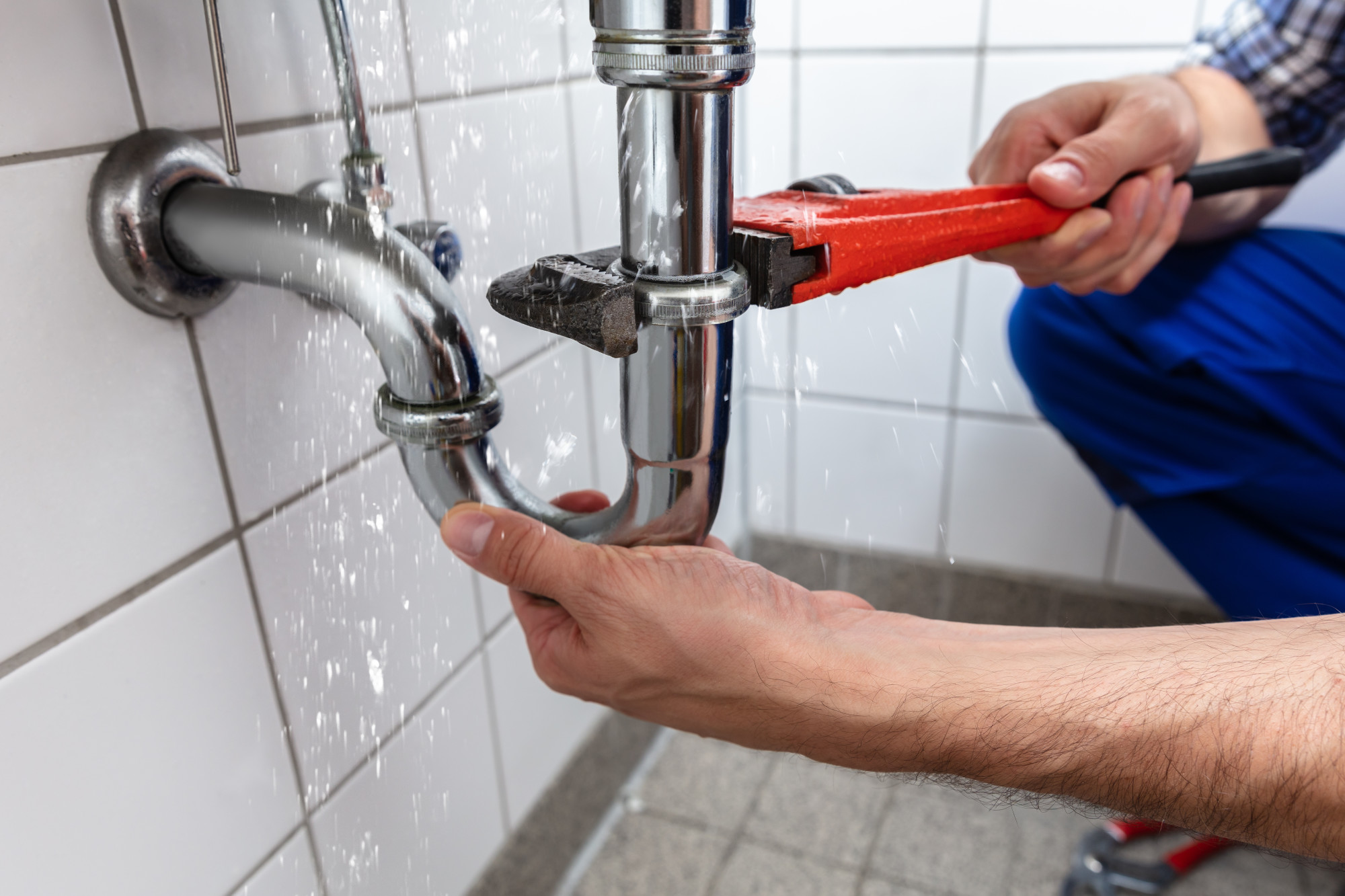 5 Most Common Mistakes People Make When They Hire a Plumber