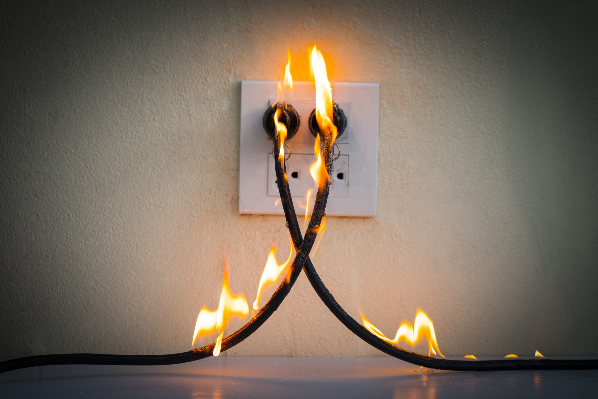 3 Ways a Power Surge Affects the Home