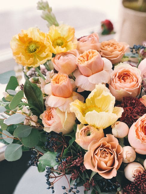 Your Ultimate Guide to Buying Anniversary Flowers