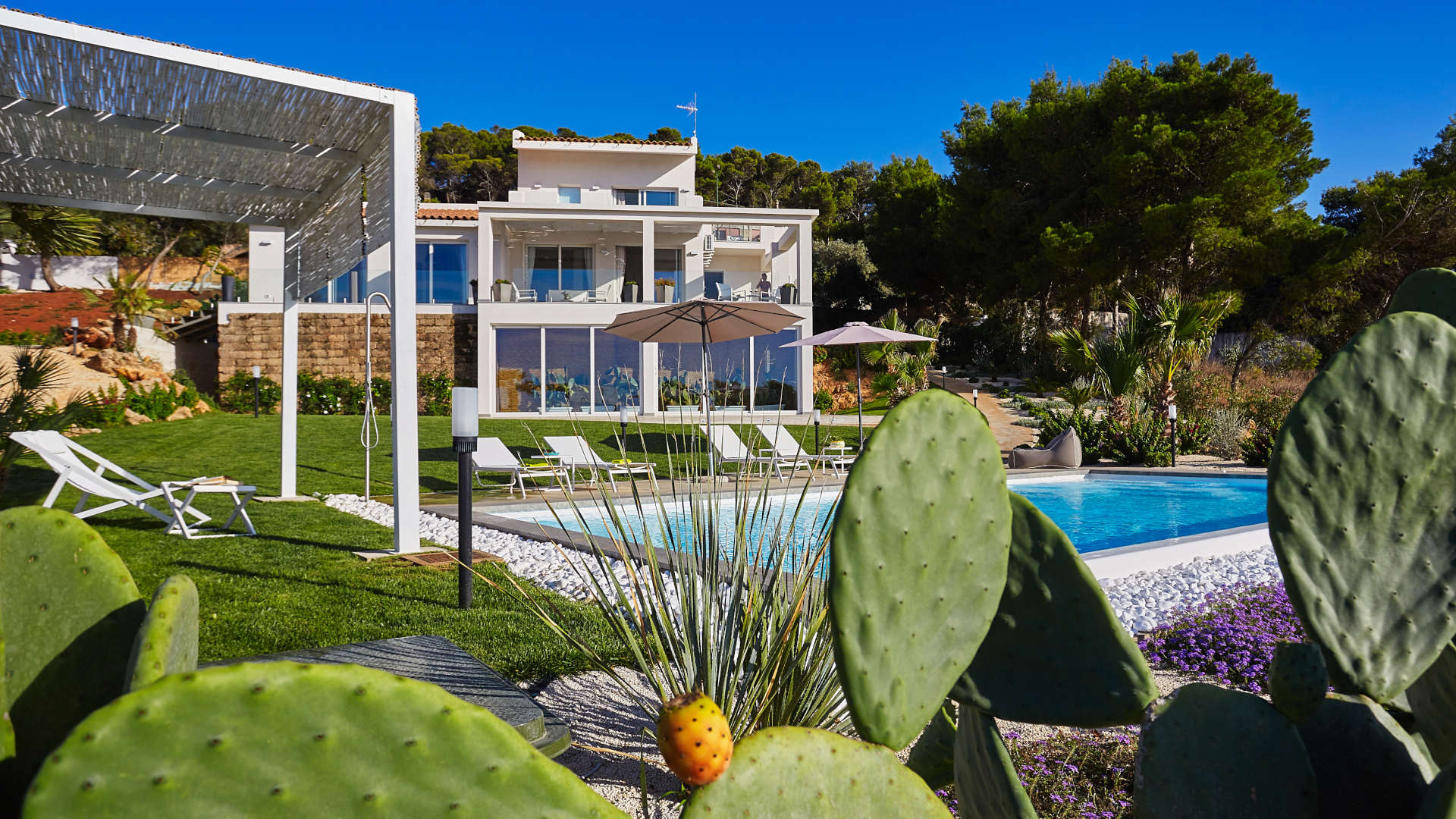 villas sicily with pool