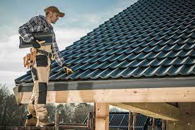 Here’s Why You Should Work with a Roofing Contractor that Offers a Warranty