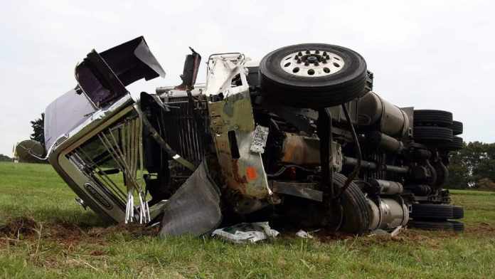 7 Important Steps to Effectively Handle a Truck Accident Lawsuit