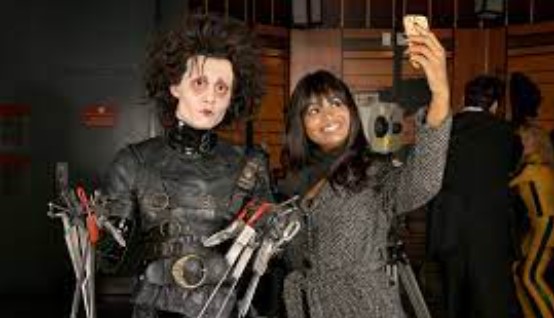 Where Can I Watch Edward Scissorhands